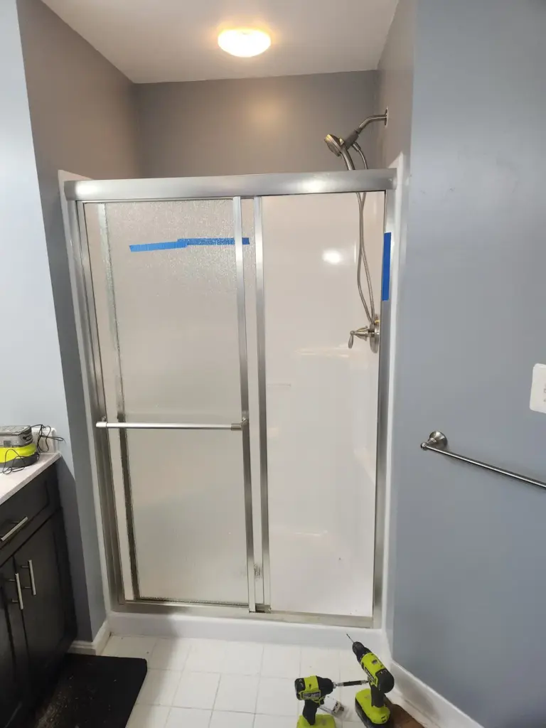 MSD Contractors – Installing sliding glass shower doors